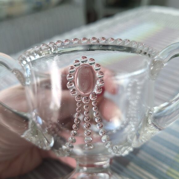 Antique Indiana Glass Jewel & Festoon Clear Glass Mini Loving Cup Three Handles - Picture 9 of 9